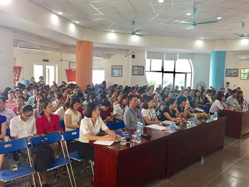 Trường mầm non Phúc Đồng đăng cai tổ chức tập huấn về ATTP và phòng chống dịch bệnh trong các nhà trường.